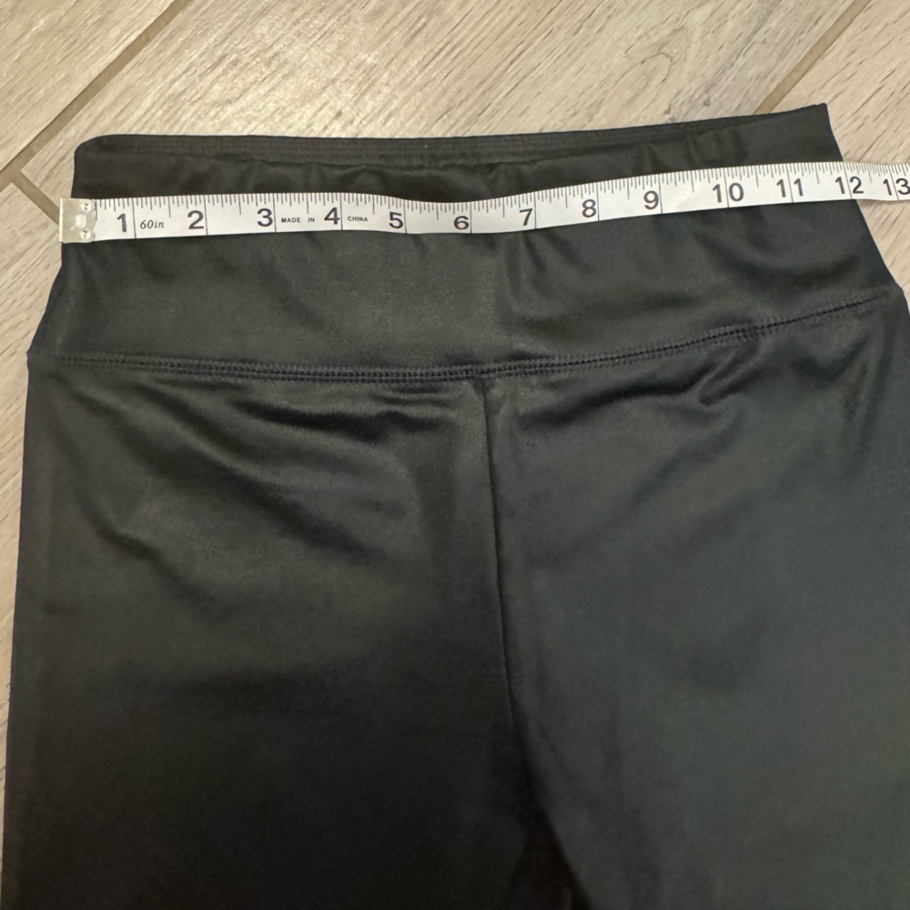 Black High-Waist Leggings - Picture 6 of 7